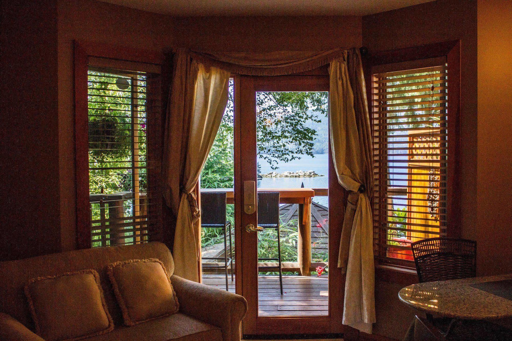 Tranquility Bay Waterfront Inn 5*