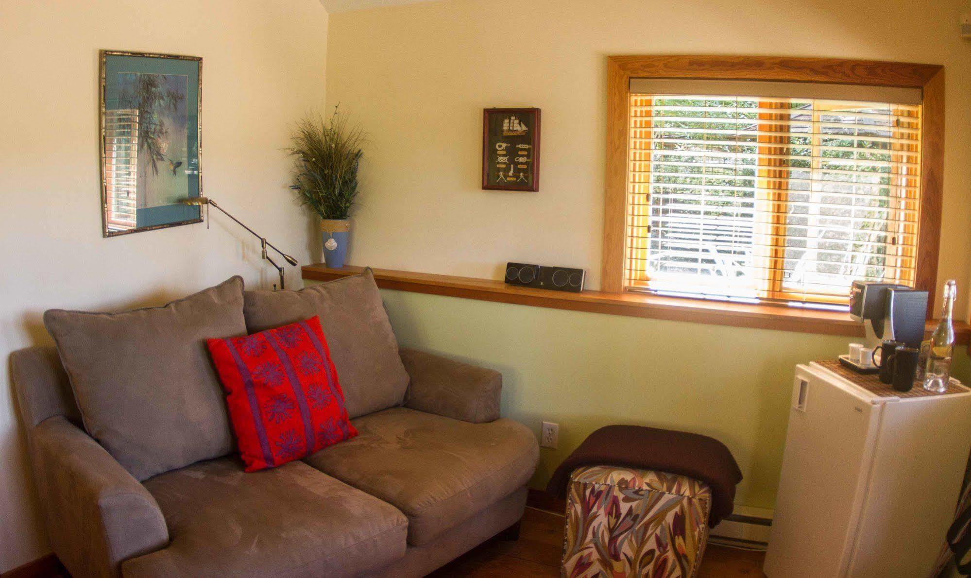 Inn Tranquility Bay Waterfront Sechelt