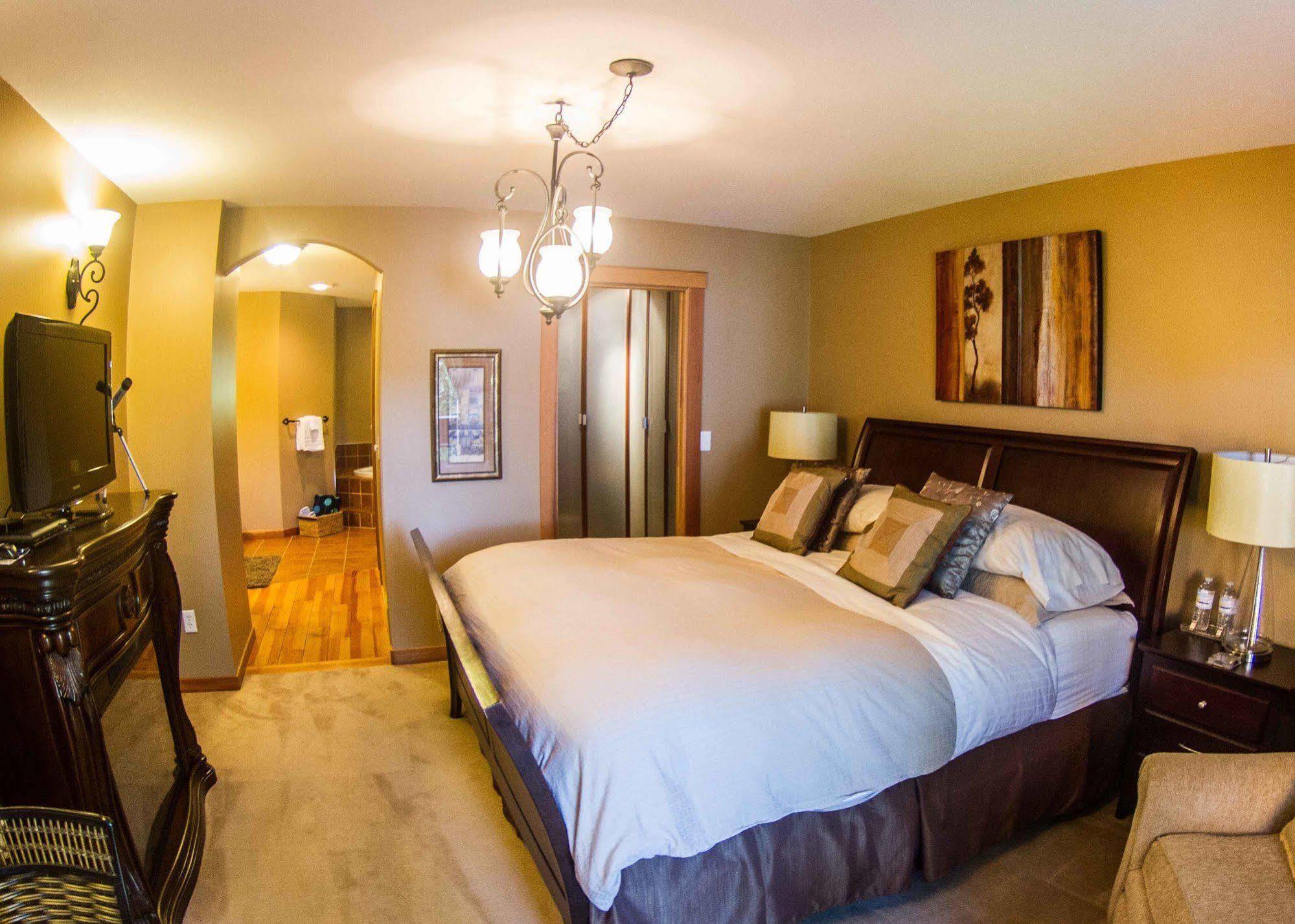 Tranquility Bay Waterfront 5* Sechelt